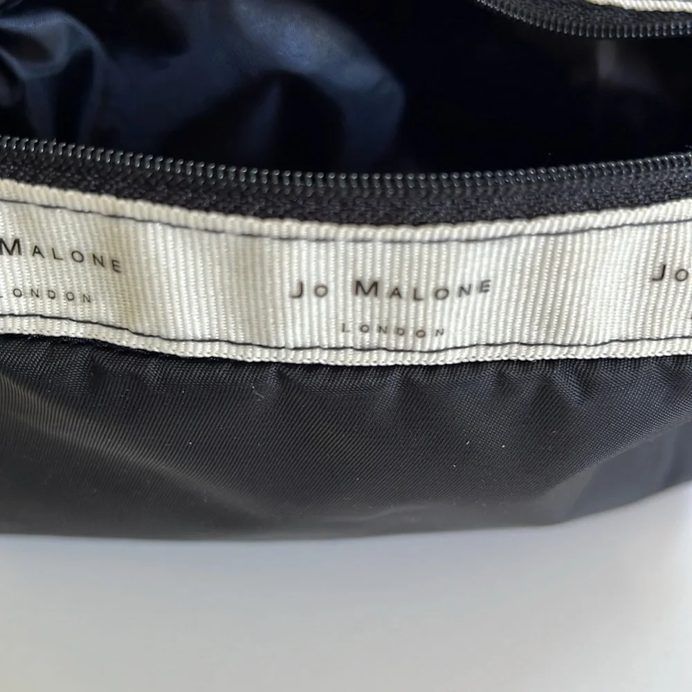 New but no tags, Jo Malone nylon Dopp kit. - Picture 4 of 5